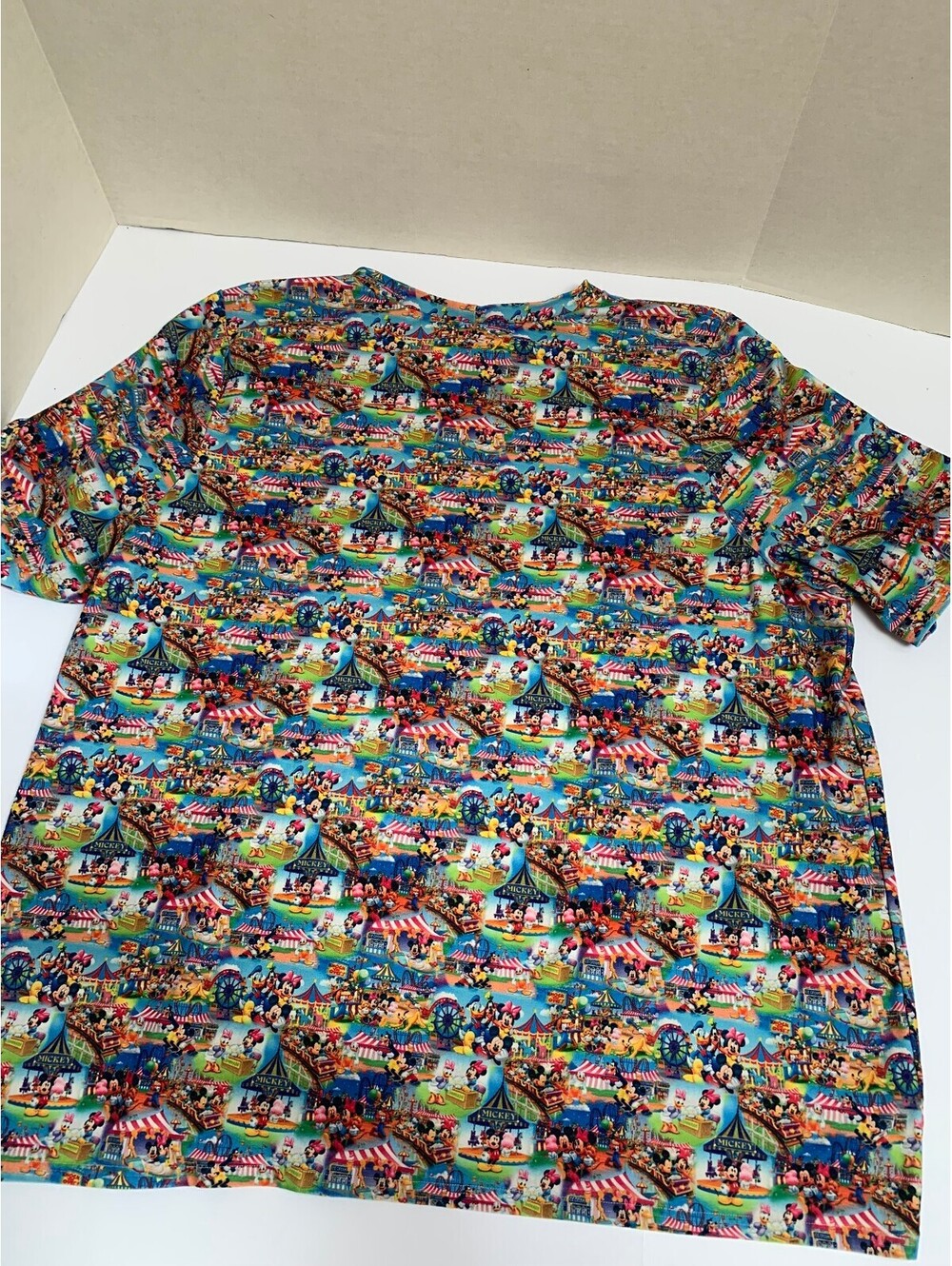 Crazy House Clothier Mickey Mouse All Over Print Carnival T Shirt Size 2XL